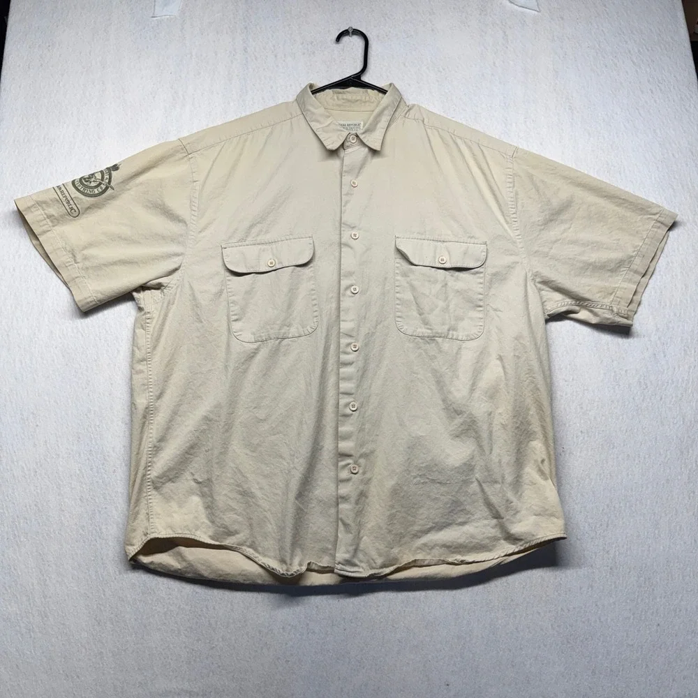 Banana Republic Safari Travel Co Mens XL Tan Short Sleeve Cotton Button Up Shirt